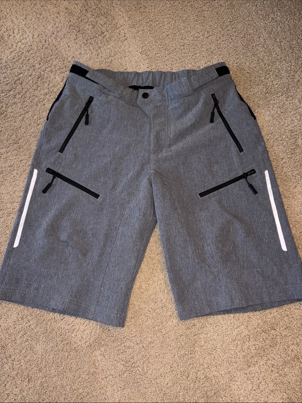 MTB Cycling Short Zip pockets Velcro Waist adjust Gray Black Reflect strips Sz M